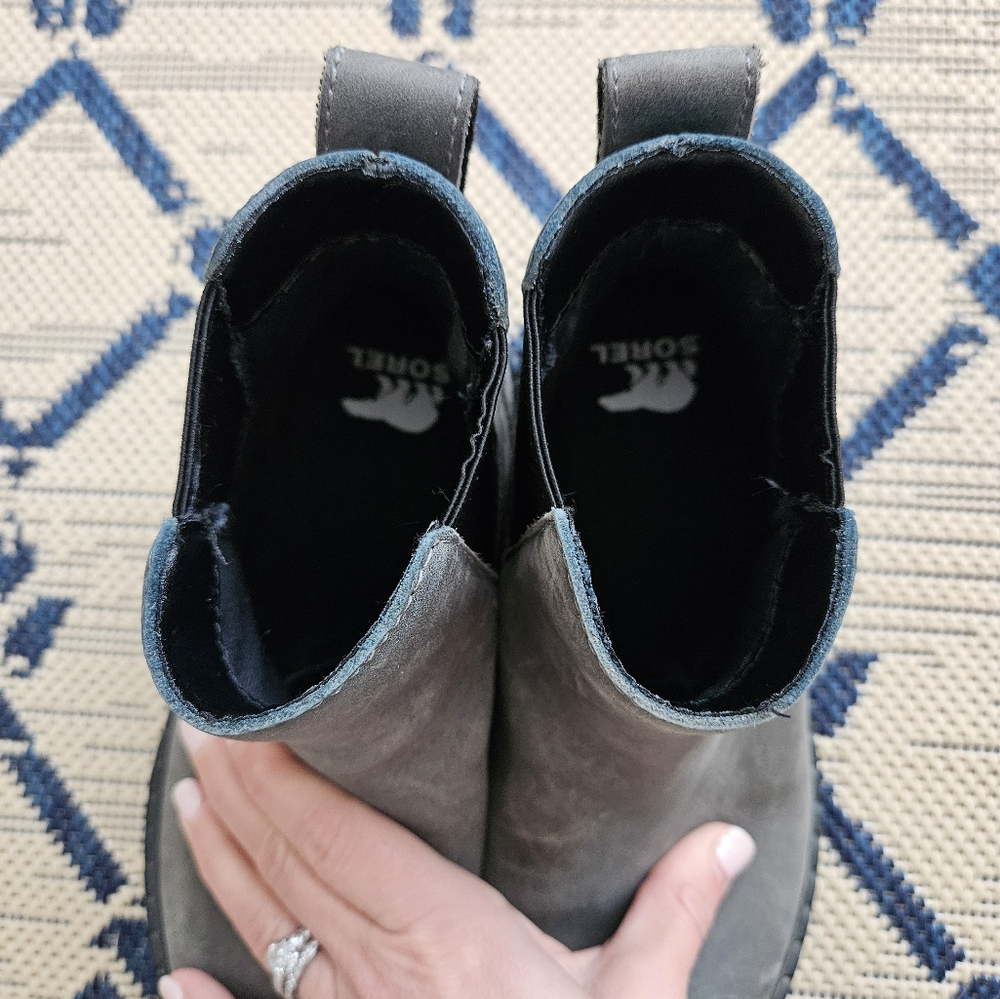 Sorel Chelsea Waterproof Boot - Picture 5 of 12